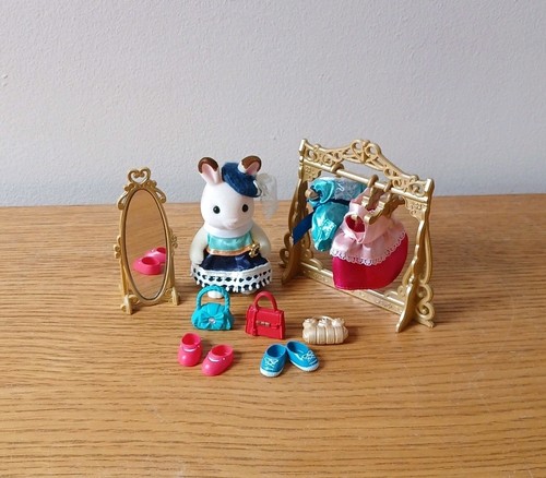 Sylvanian families town series - families,