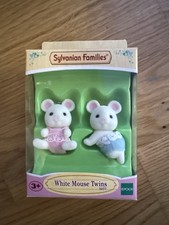 Sylvanian Families | White