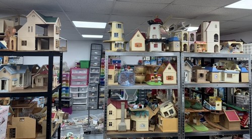 1000s sylvanian items - 1000s, of